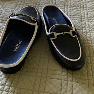 Vionic mules